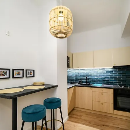 Stylish Spot By The River Danube Appartamento