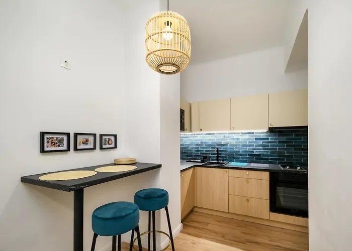 Stylish Spot By The River Danube Apartment