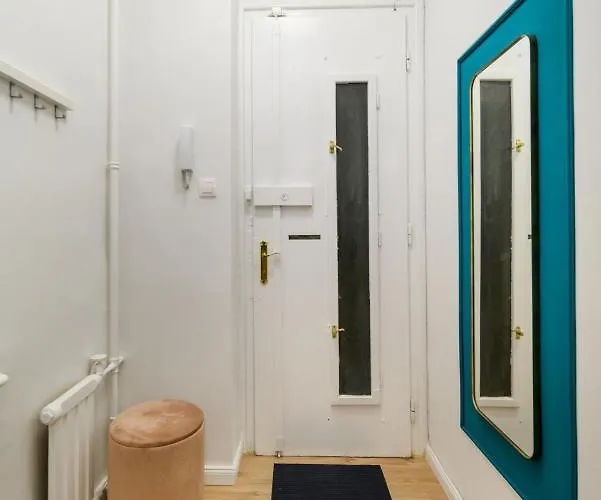 Apartment Stylish Spot By The River Danube Budapest