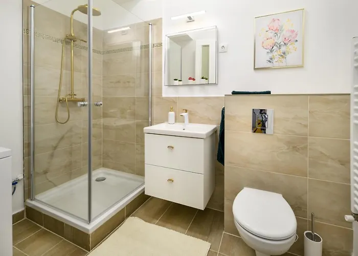 Stylish Spot By The River Danube Apartment
