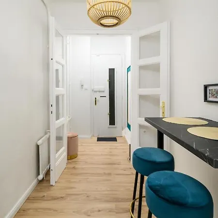 Stylish Spot By The River Danube * Budapeszt